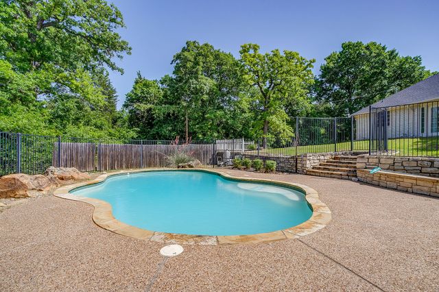 1033 Teresa Court, Weatherford, TX 76086