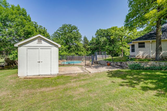 1033 Teresa Court, Weatherford, TX 76086