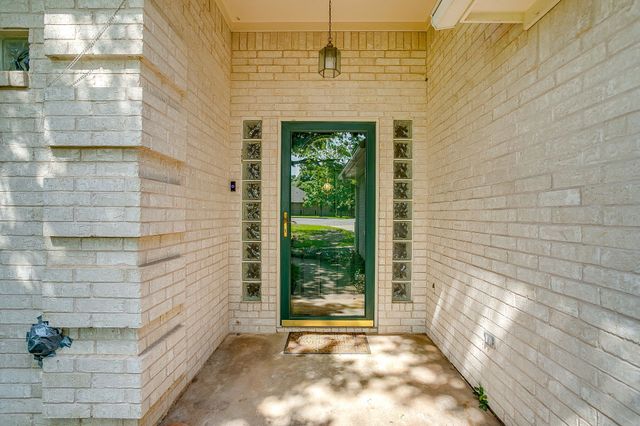 1033 Teresa Court, Weatherford, TX 76086