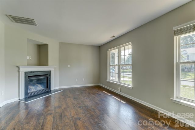 524 Stillgreen Lane, Charlotte, NC 28214