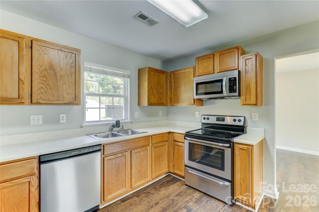 524 Stillgreen Lane, Charlotte, NC 28214