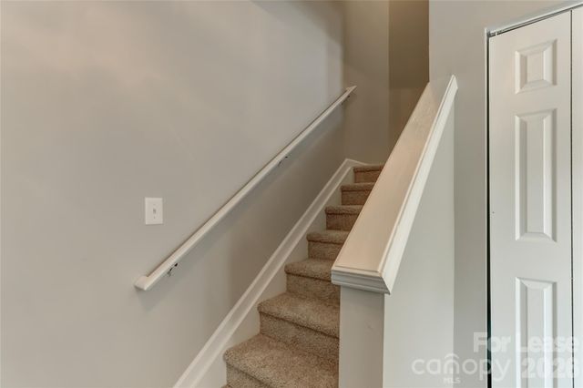 524 Stillgreen Lane, Charlotte, NC 28214