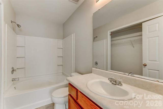 524 Stillgreen Lane, Charlotte, NC 28214