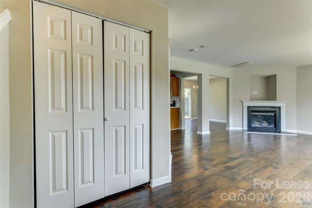 524 Stillgreen Lane, Charlotte, NC 28214