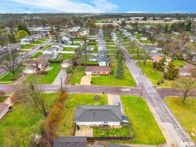 1827 W WINNEBAGO Drive, Peoria, IL 61614