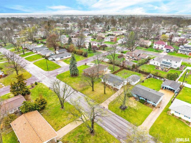 1827 W WINNEBAGO Drive, Peoria, IL 61614