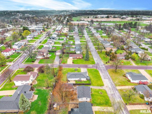 1827 W WINNEBAGO Drive, Peoria, IL 61614