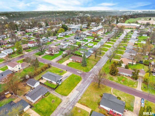 1827 W WINNEBAGO Drive, Peoria, IL 61614