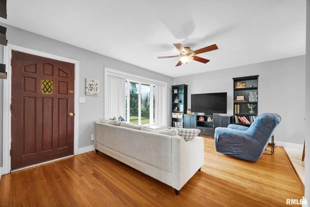 1827 W WINNEBAGO Drive, Peoria, IL 61614