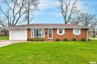 1827 W WINNEBAGO Drive, Peoria, IL 61614