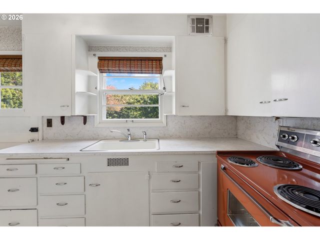 1934 Se 58TH Ave, Portland, OR 97215