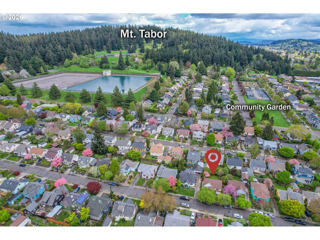 1934 Se 58TH Ave, Portland, OR 97215