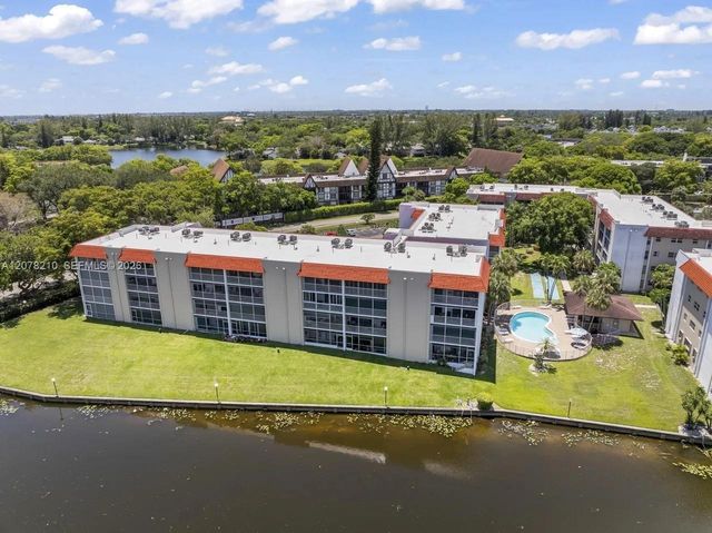 3774 Inverrary Boulevard 101P, Lauderhill, FL 33319