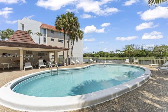 3774 Inverrary Boulevard 101P, Lauderhill, FL 33319