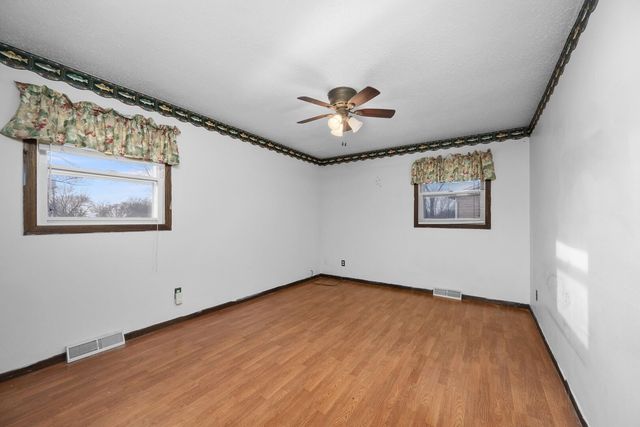 111 Hillside Drive, Park View, IA 52748