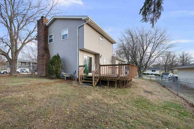 111 Hillside Drive, Park View, IA 52748