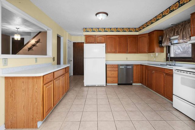 111 Hillside Drive, Park View, IA 52748