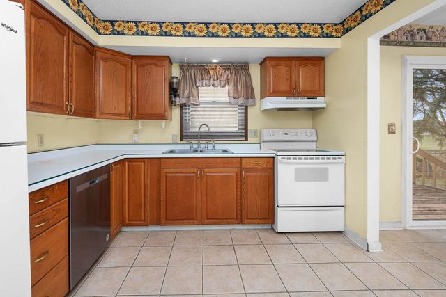 111 Hillside Drive, Park View, IA 52748