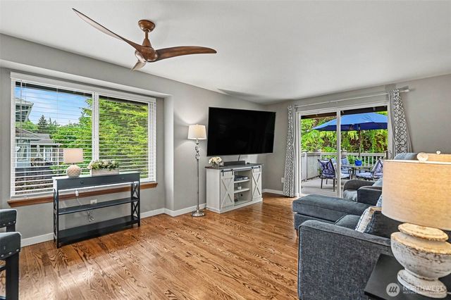 19721 9th Drive SE, Bothell, WA 98012