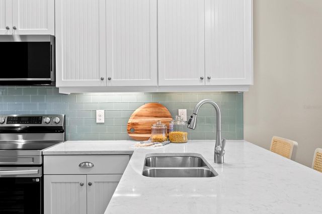 3207 NAUTICAL PLACE S, St Petersburg, FL 33712