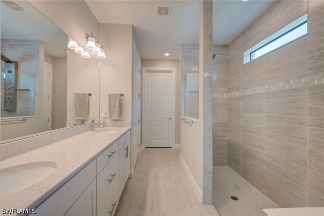 9712 Everglades DR, Naples, FL 34120