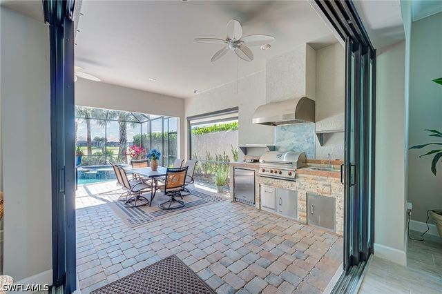 9712 Everglades DR, Naples, FL 34120