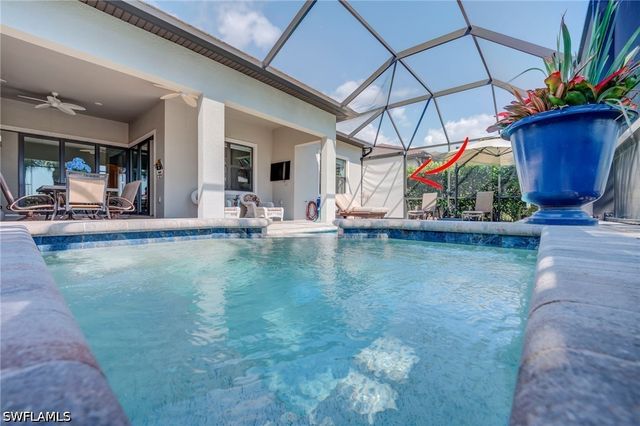 9712 Everglades DR, Naples, FL 34120