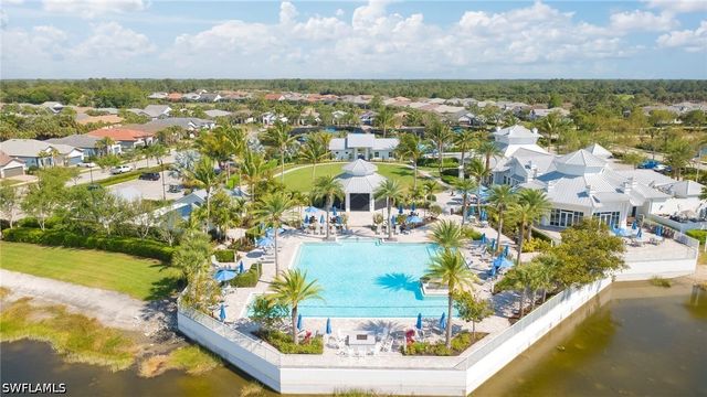 9712 Everglades DR, Naples, FL 34120