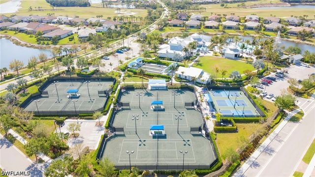 9712 Everglades DR, Naples, FL 34120