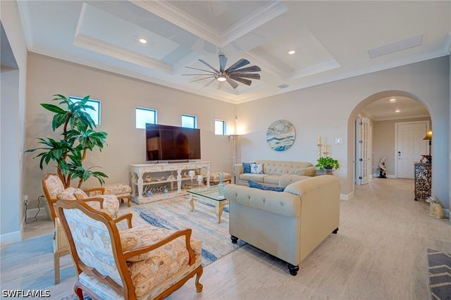 9712 Everglades DR, Naples, FL 34120