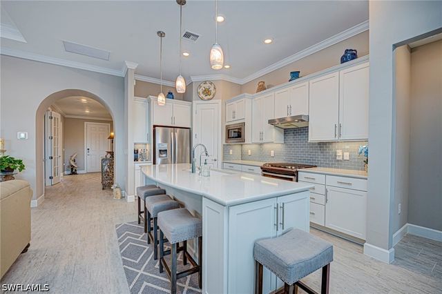 9712 Everglades DR, Naples, FL 34120