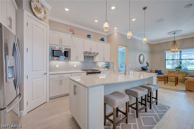 9712 Everglades DR, Naples, FL 34120