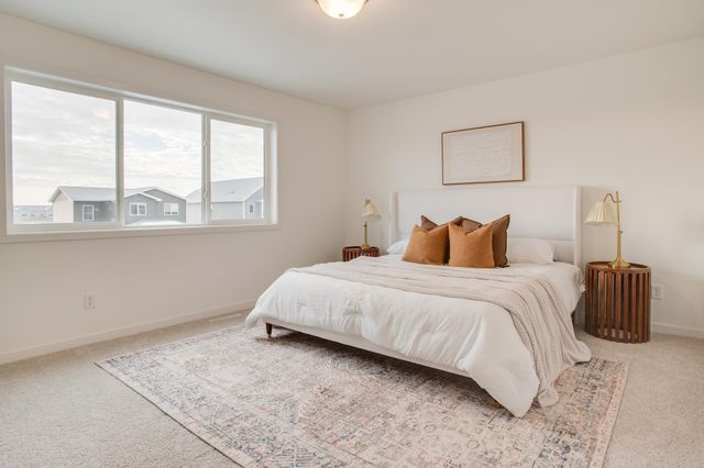 2529 36th Avenue S, Moorhead, MN 56560