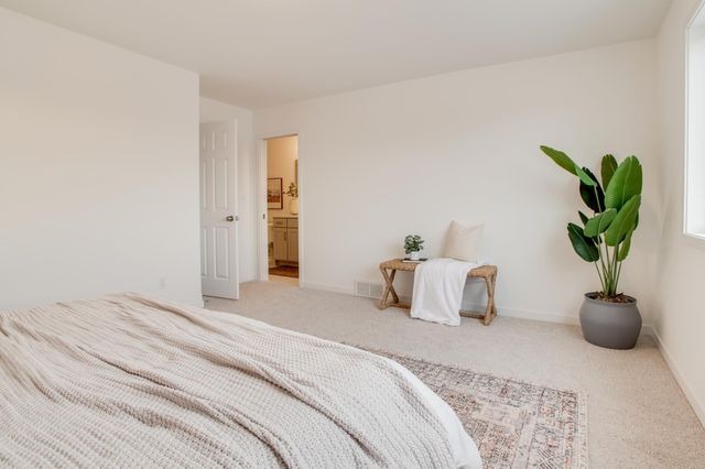 2529 36th Avenue S, Moorhead, MN 56560