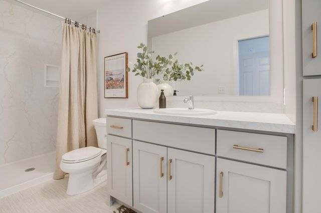 2529 36th Avenue S, Moorhead, MN 56560