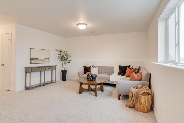 2529 36th Avenue S, Moorhead, MN 56560