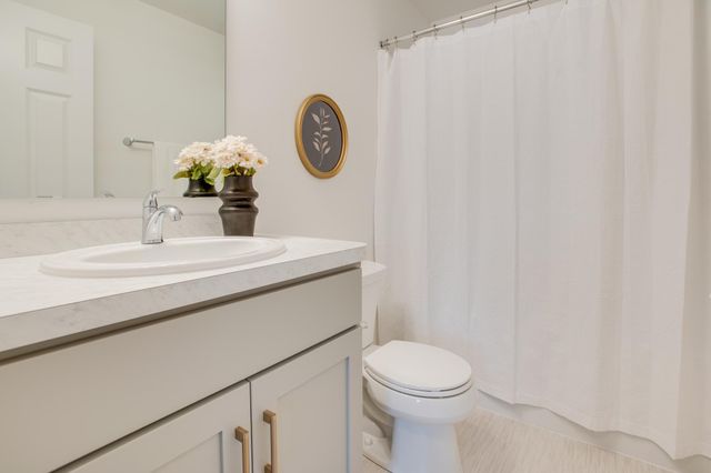 2529 36th Avenue S, Moorhead, MN 56560