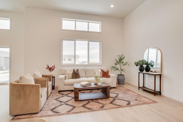 2529 36th Avenue S, Moorhead, MN 56560