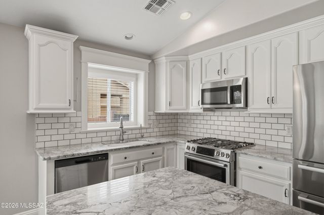 17180 S Scarlet Cliff Place, Corona De Tucson, AZ 85641