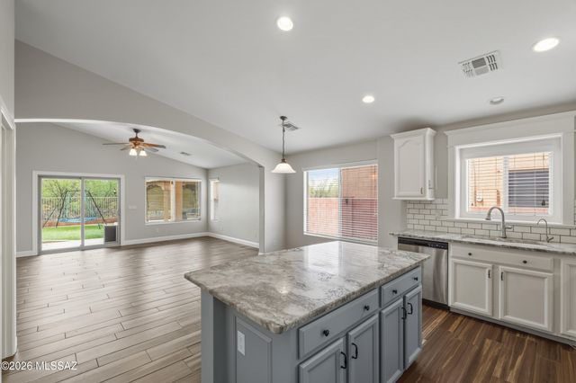 17180 S Scarlet Cliff Place, Corona De Tucson, AZ 85641