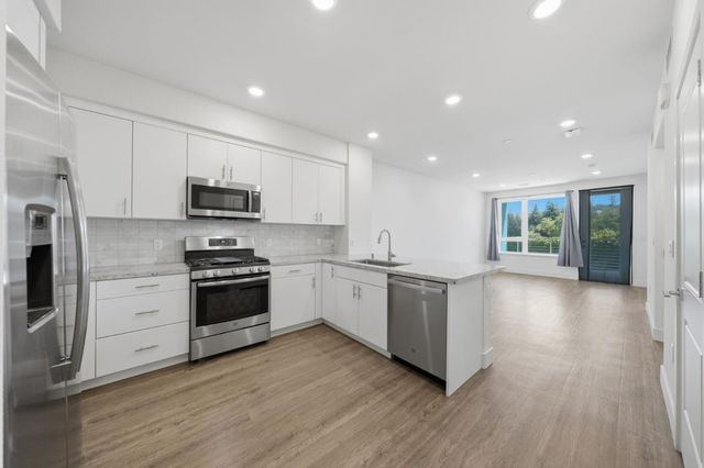 5951 Sunstone Drive 215, San Jose, CA 95123