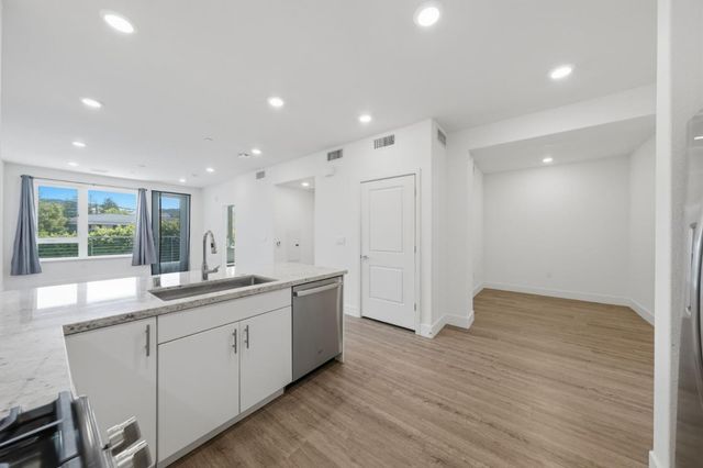 5951 Sunstone Drive 215, San Jose, CA 95123