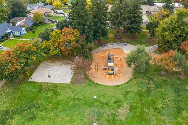 707 Jo Anne Ln, Roseville, CA 95678