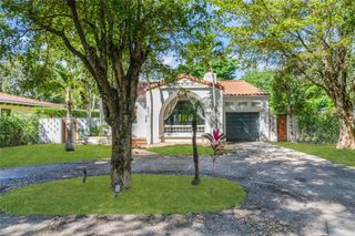 9212 NE 10th Ave, Miami Shores, FL 33138