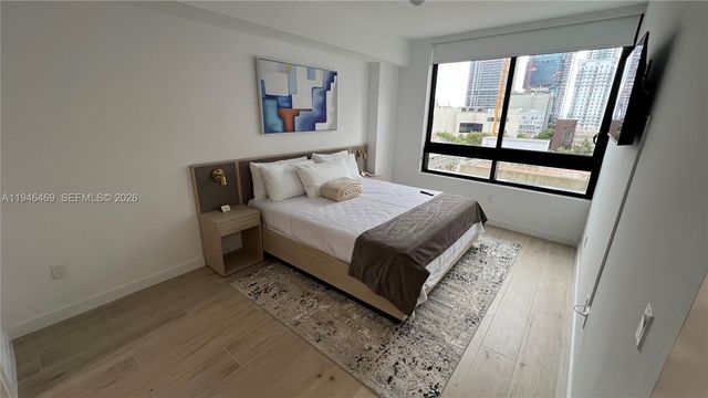 225 N Miami Ave 905, Miami, FL 33128