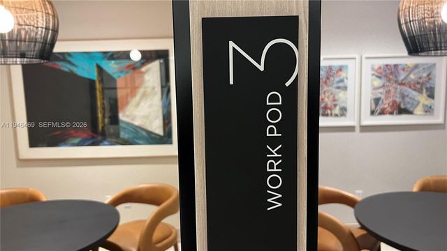 225 N Miami Ave 905, Miami, FL 33128