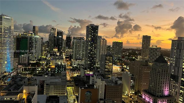 225 N Miami Ave 905, Miami, FL 33128