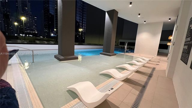 225 N Miami Ave 905, Miami, FL 33128