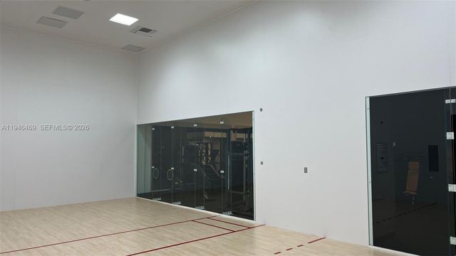 225 N Miami Ave 905, Miami, FL 33128