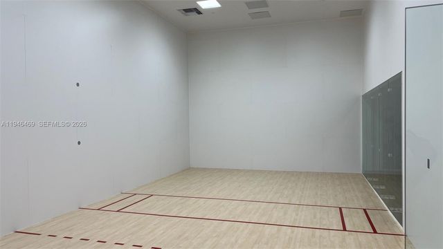 225 N Miami Ave 905, Miami, FL 33128